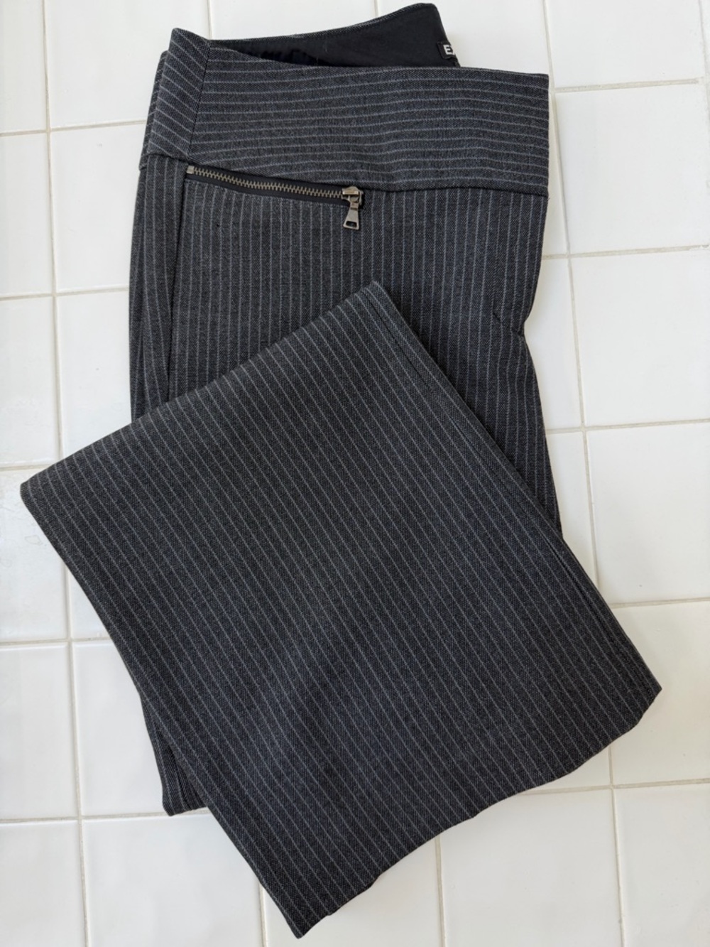 Express Women’s Gray Pinstripe Dress Pants